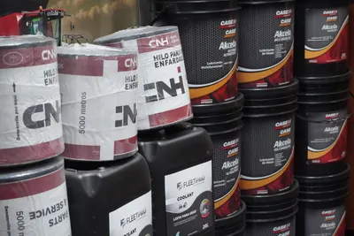 Aceites y lubricantes en el local de Casa Vale (1)