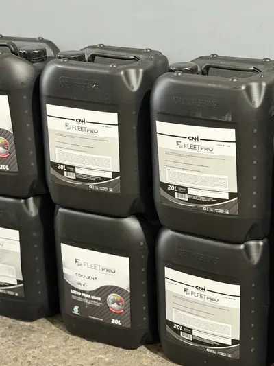 Aceites y lubricantes en el local de Casa Vale (15)