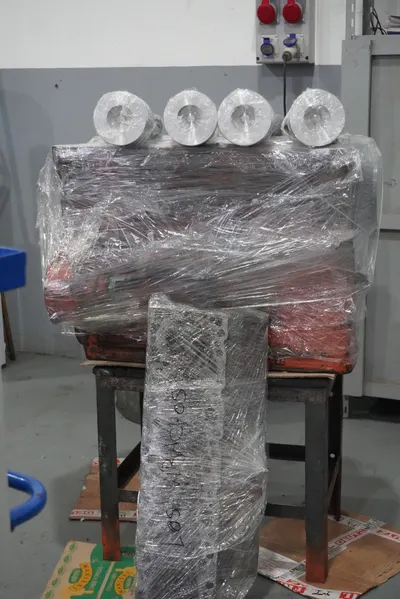 Desarme y armado de motores en el taller de Casa Vale (4)