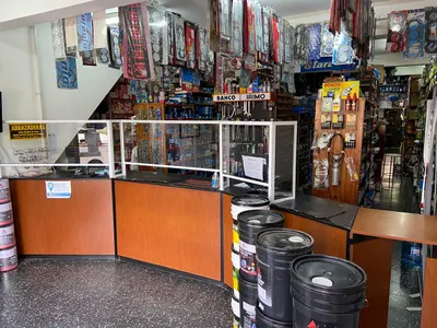 Local de venta de repuestos de Casa Vale (2)